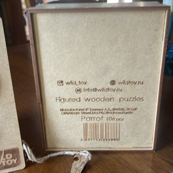 Parrot figured wooden puzzle 106 shaped pieces wild toy - Picture 4 of 7